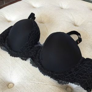 Black Strapless Victoria's Secret Bra - 34B NWT