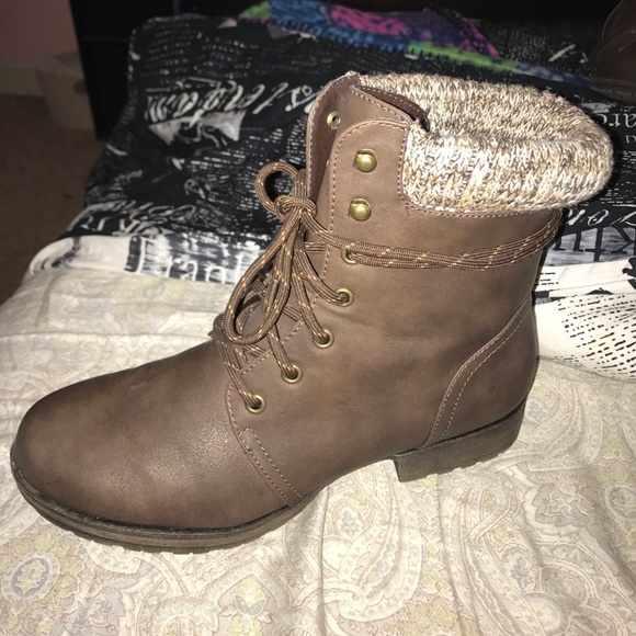 Combat boots - Picture 1 of 4