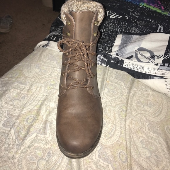 Combat boots - Picture 2 of 4