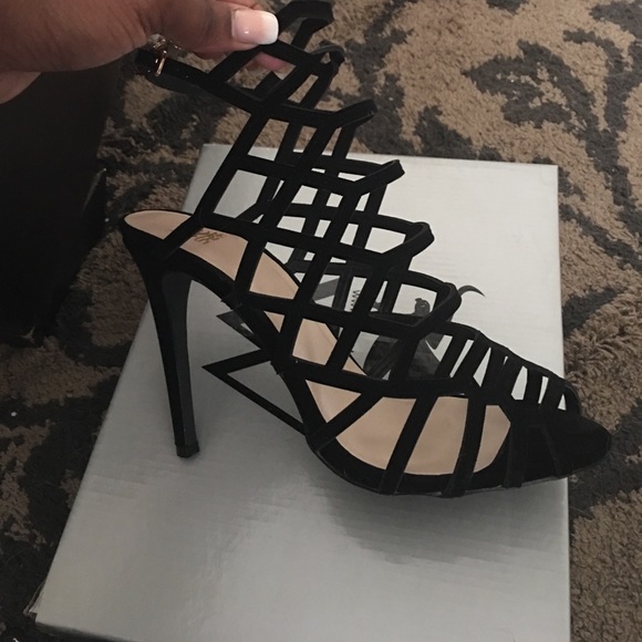 Black Suede Laser Cut 110MM - Picture 4 of 4