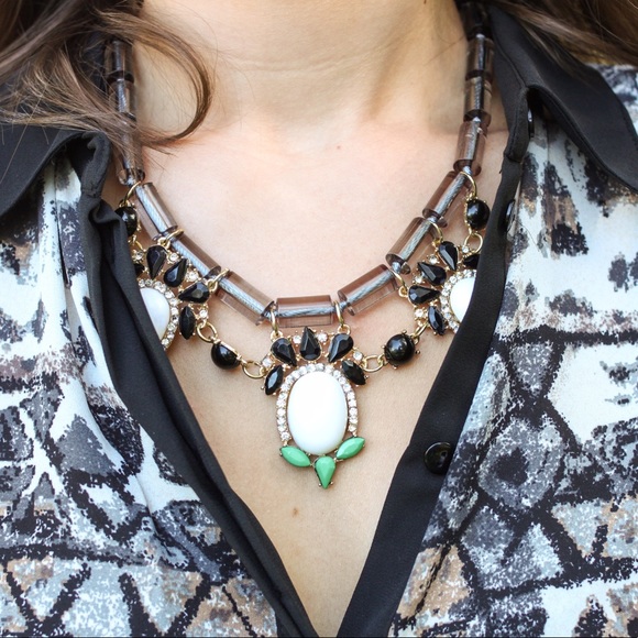 Jewelmint Jewelry - Statement drop necklace Jewelmint Jewelry - Statement drop necklace