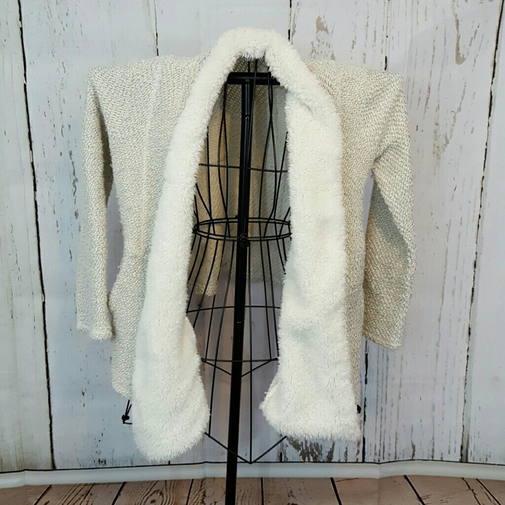 Jack by BB Dakota Cream/Silver coat, size XS.