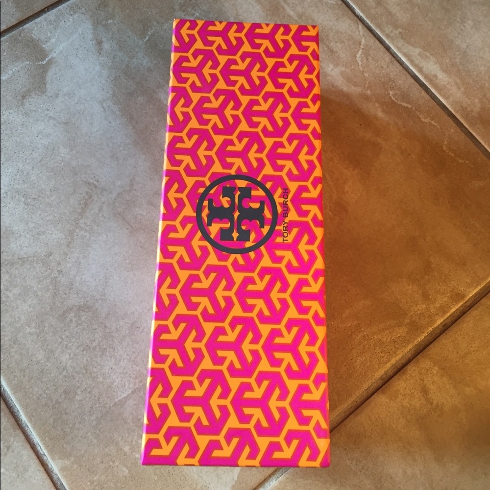 Tory burch flip flops