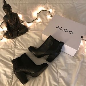 Over the ankle boots !