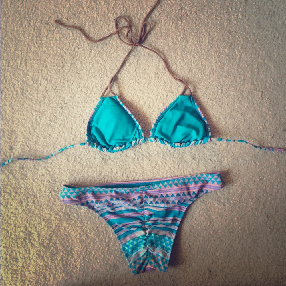 Blue Roxy Bikini Set - Picture 2 of 3