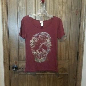 Skull shirt with stones
