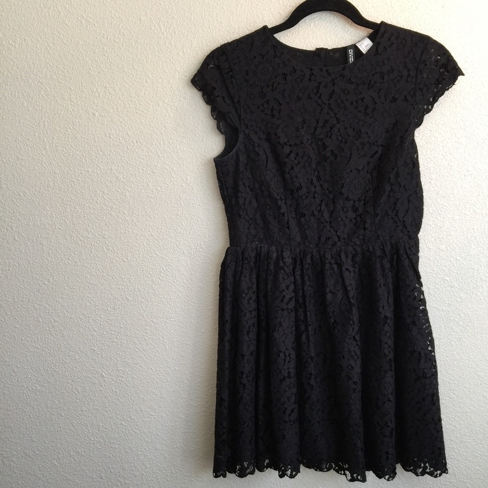H&M Cap Sleeve Lace Flare Dress size 6