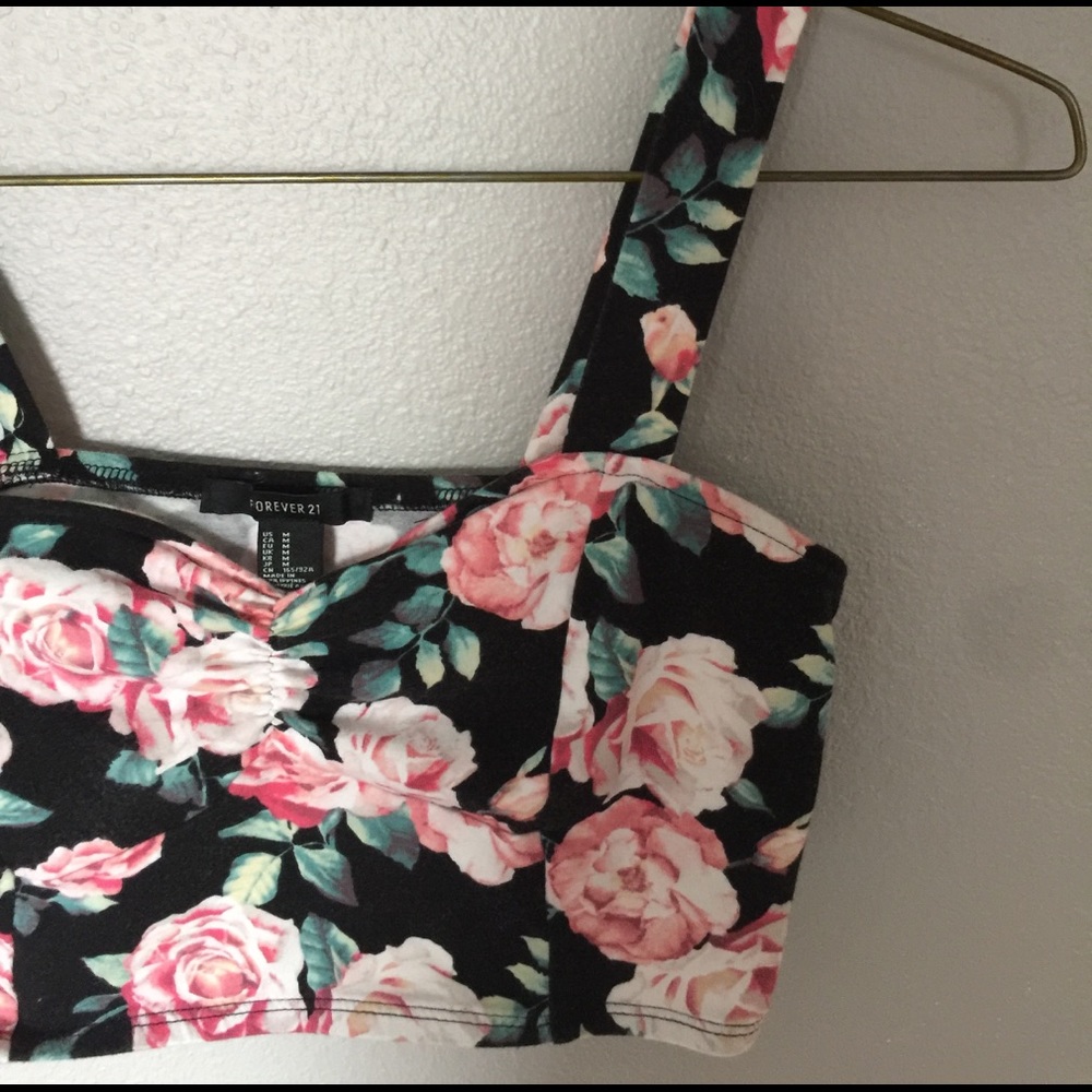 Floral Crop Top - Picture 2 of 3