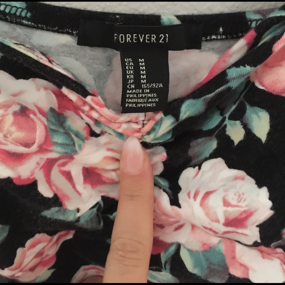 Floral Crop Top - Picture 3 of 3