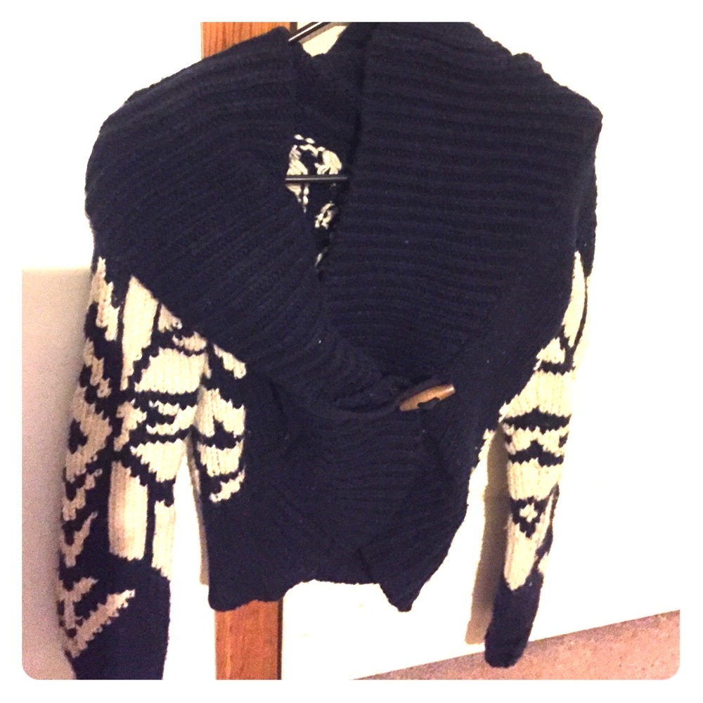 American eagle sweater barely worn