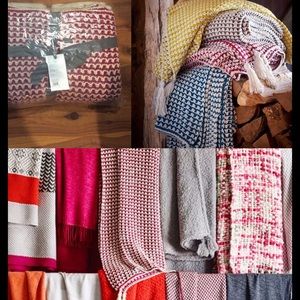 NWT West Elm Popcorn Knit Throw Blanket w/ Tassel