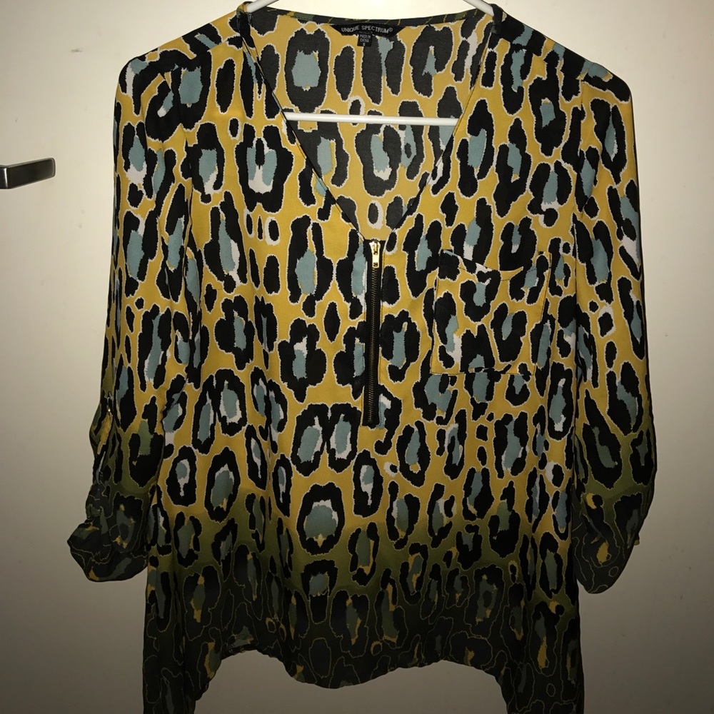 Cute leopard print top