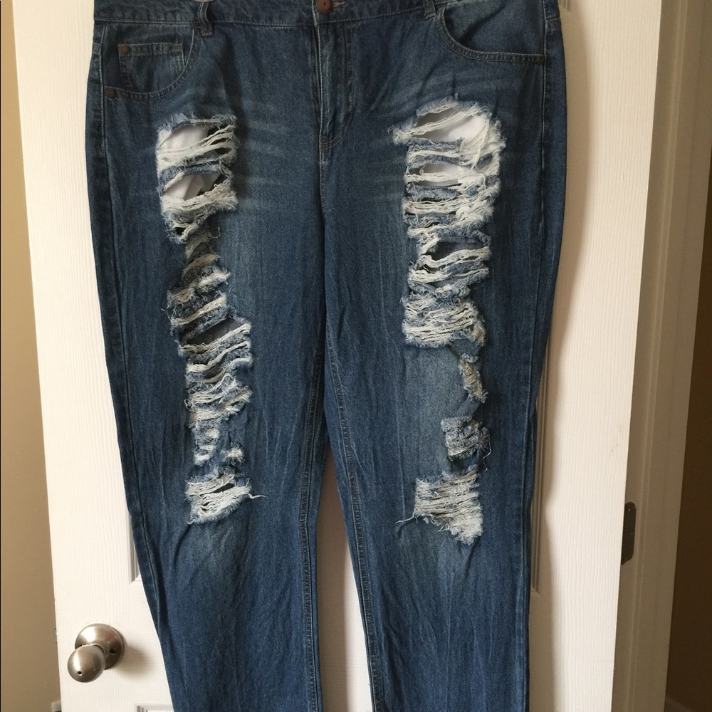 Destructed, mid-wash jeans