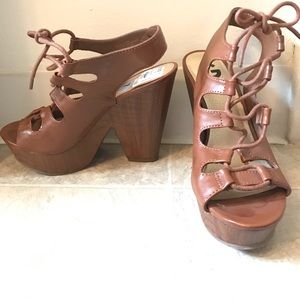 Platform/Lace Up/ Heels/7