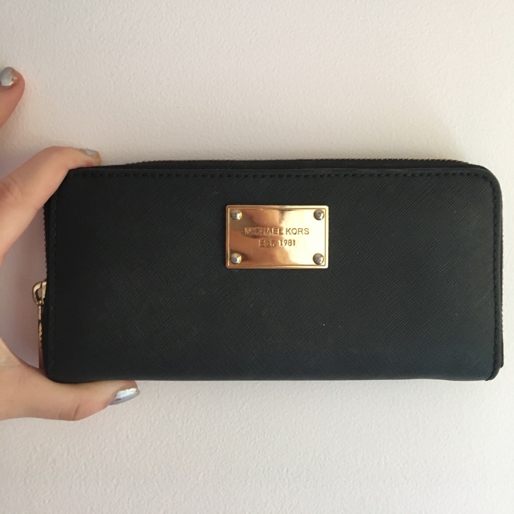 Black Michael Kors Wallet