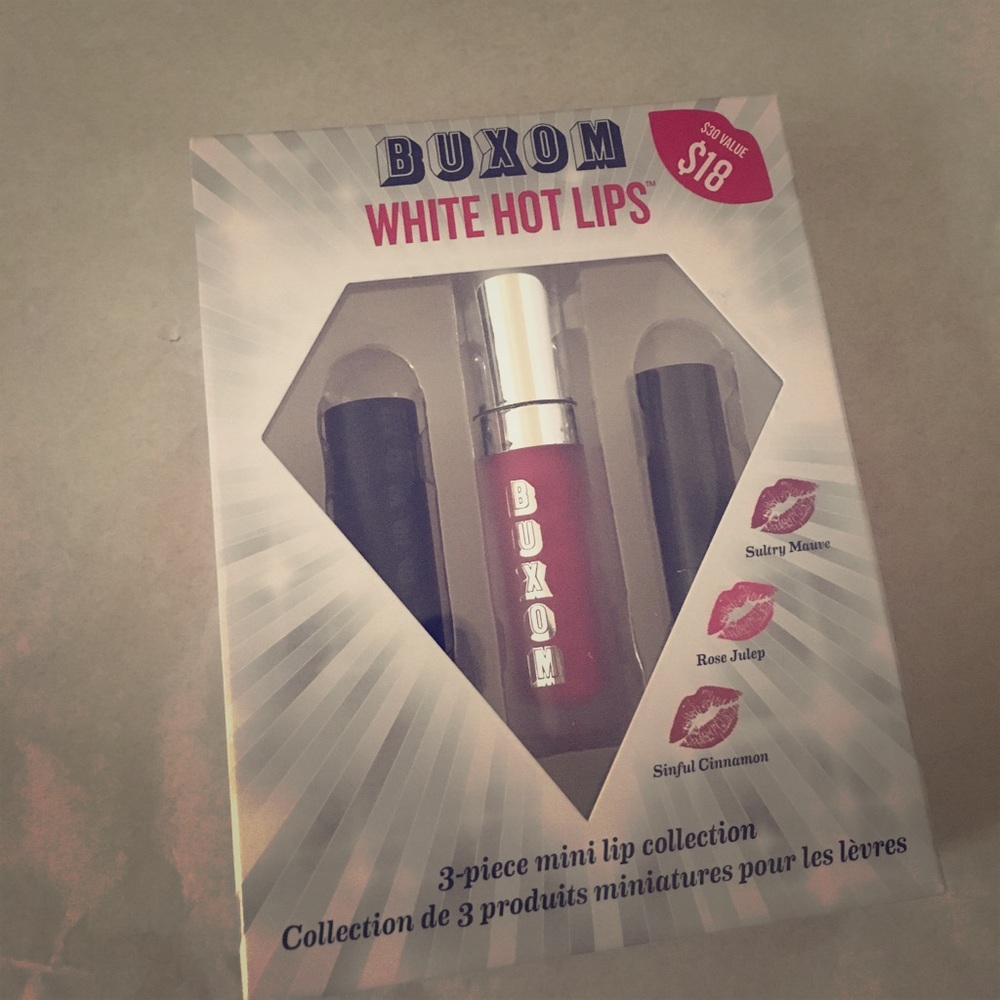 Buxom white hot lips