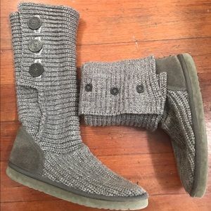 Grey sweater uggs