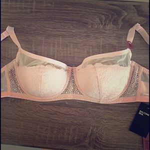 **SALE**💕Baby Pink Mesh Crochet & Lace Bra (NWT)