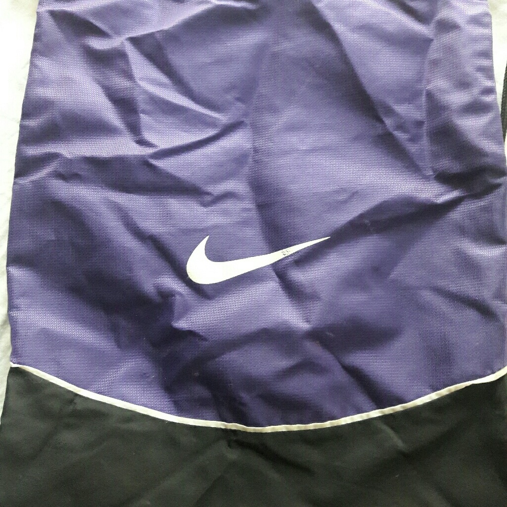 Nike drawstring bag