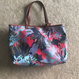 Fossil purse