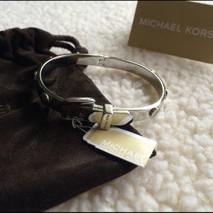 Nwt Michael Kors buckle bracelet