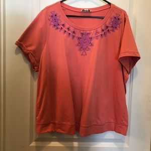 Short sleeved pullover sweatshirt