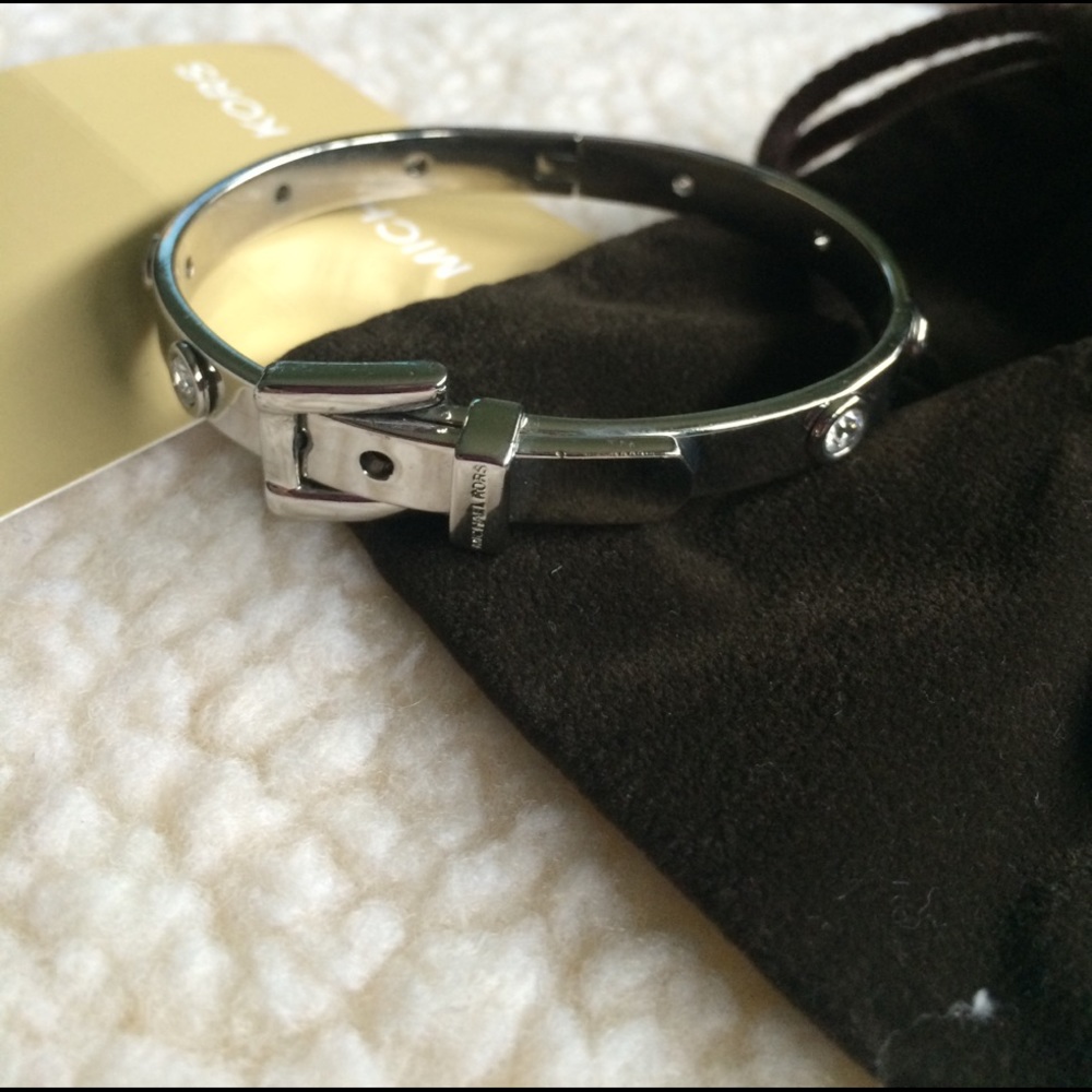 Gorgeous Michael Kors silver buckle bracelet