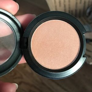 MAC Pro Longwear eyeshadow in One To Watch