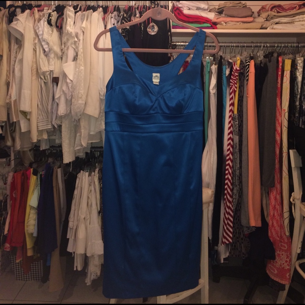 Gorgeous party dress in blue