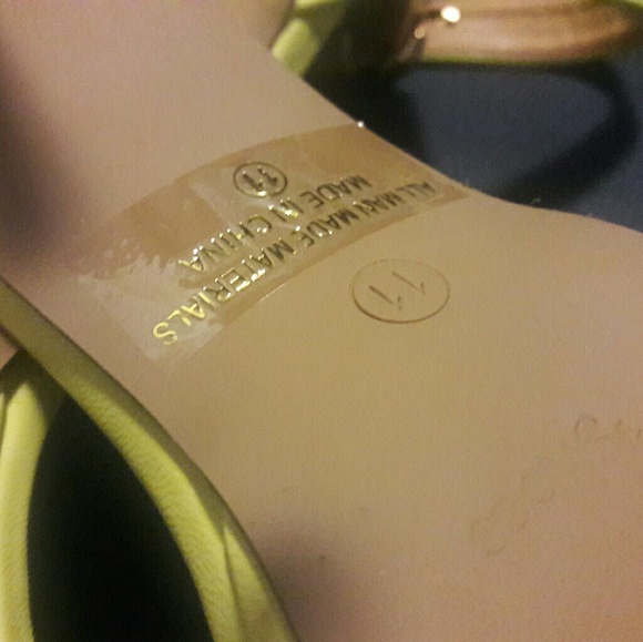 Shoes - Picture 2 of 5