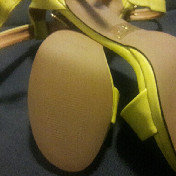 Shoes - Picture 3 of 5