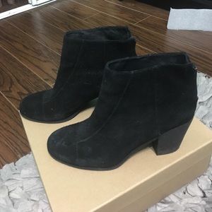 Vince camuto black booties