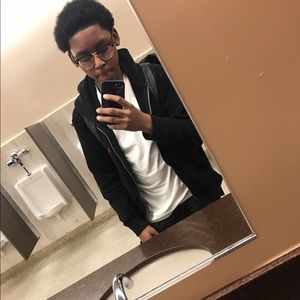 Meet your Posher, Lavelle