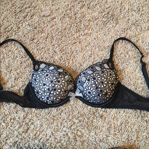 Victoria Secret Push Up Bra