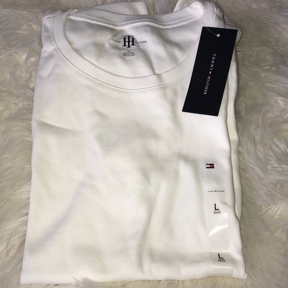 Tommy Hilfiger crew logo tee bundle - Picture 3 of 3