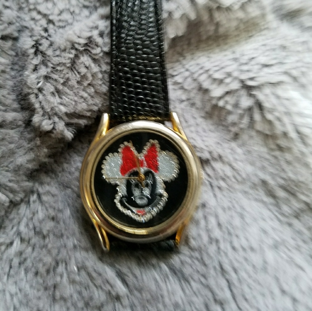 Vintage Minnie mouse rhinestone watch