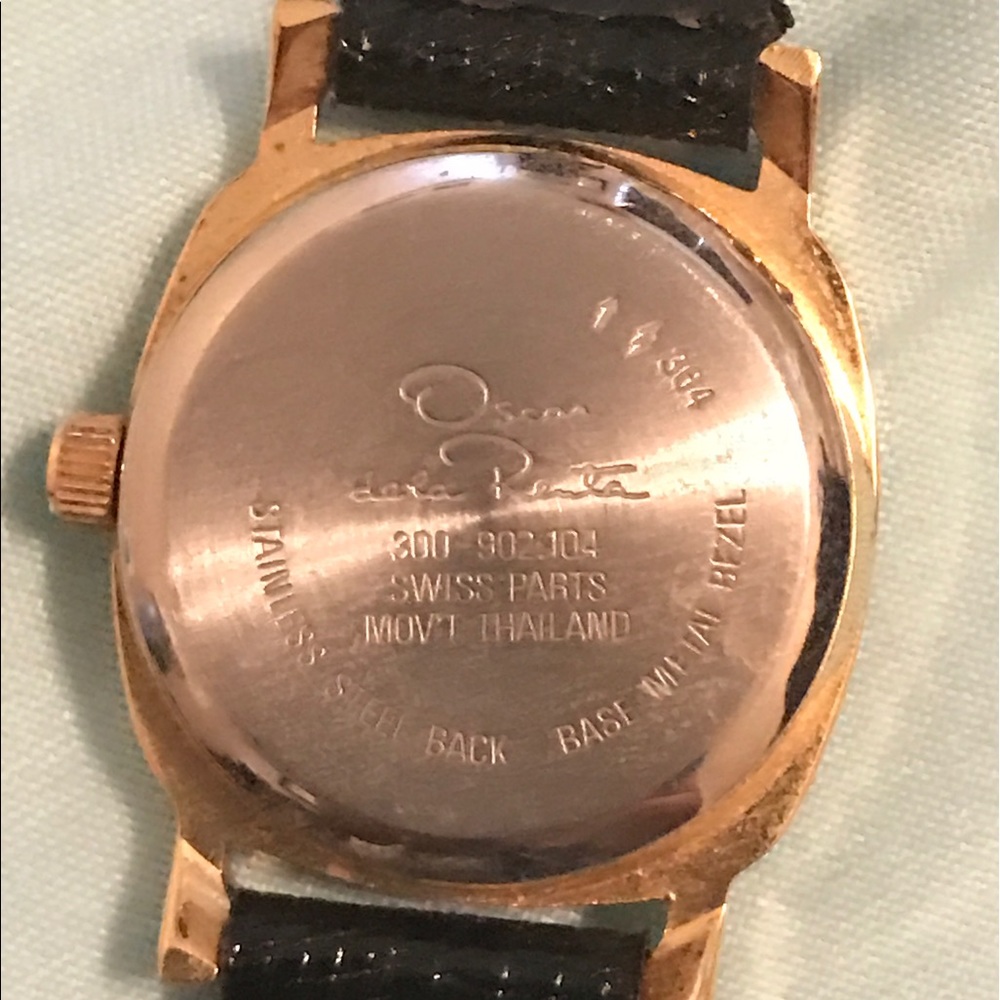 Oscar de la rents watch - Picture 3 of 4