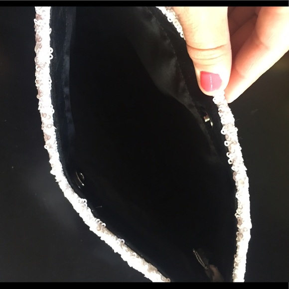 Victoria Secret White Sequin Make-up Bag. - Picture 4 of 4