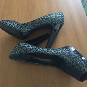 Pumps-Peep Toe