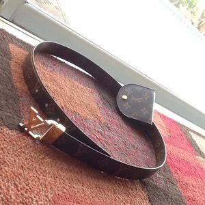 LOUIS VUITTON UNAUTHENTIC BELT
