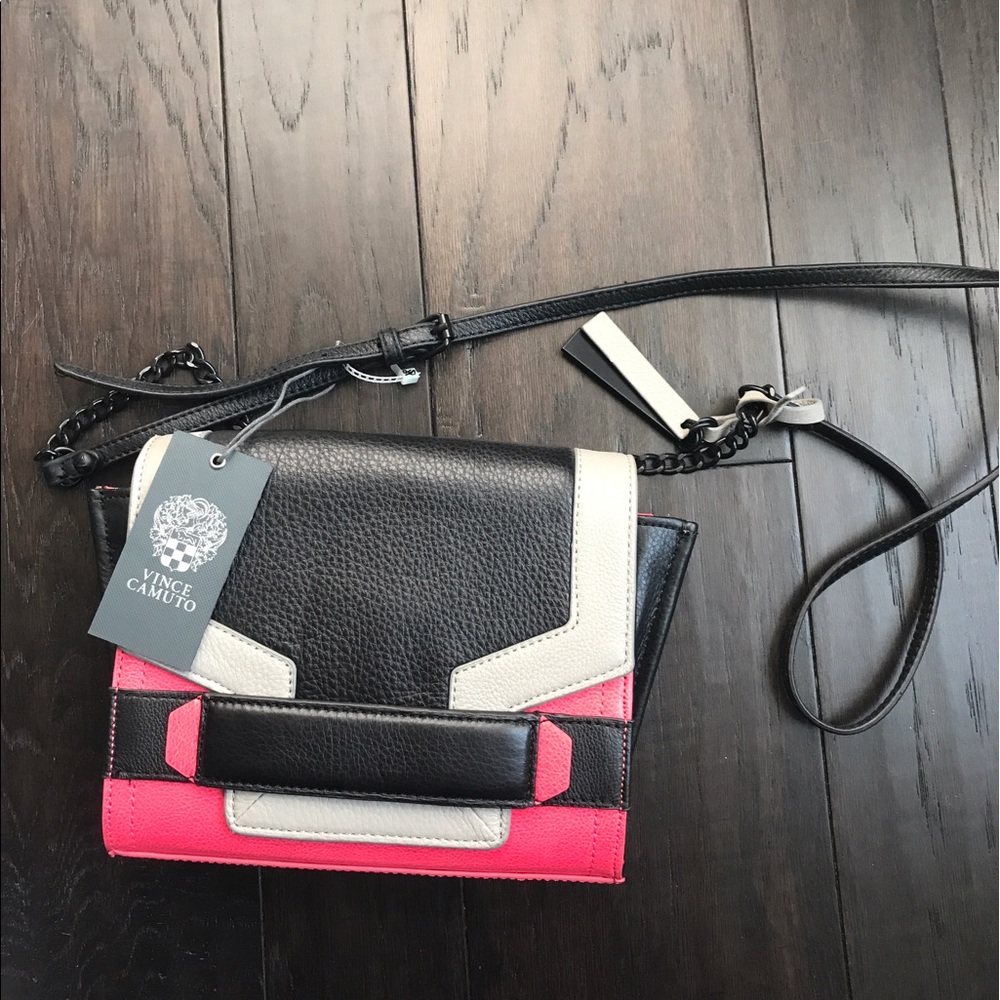 🆕Vince Camuto crossbody bag