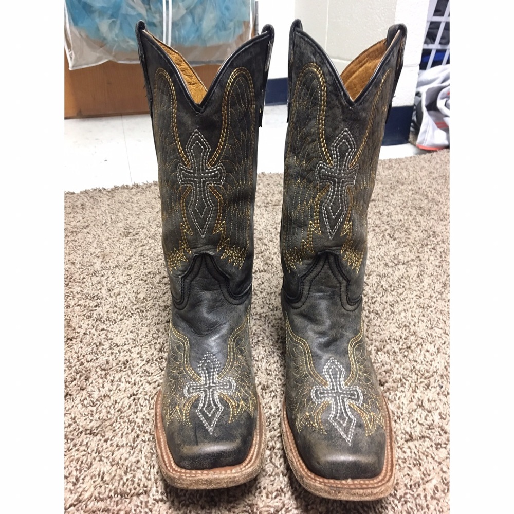 Corral boots