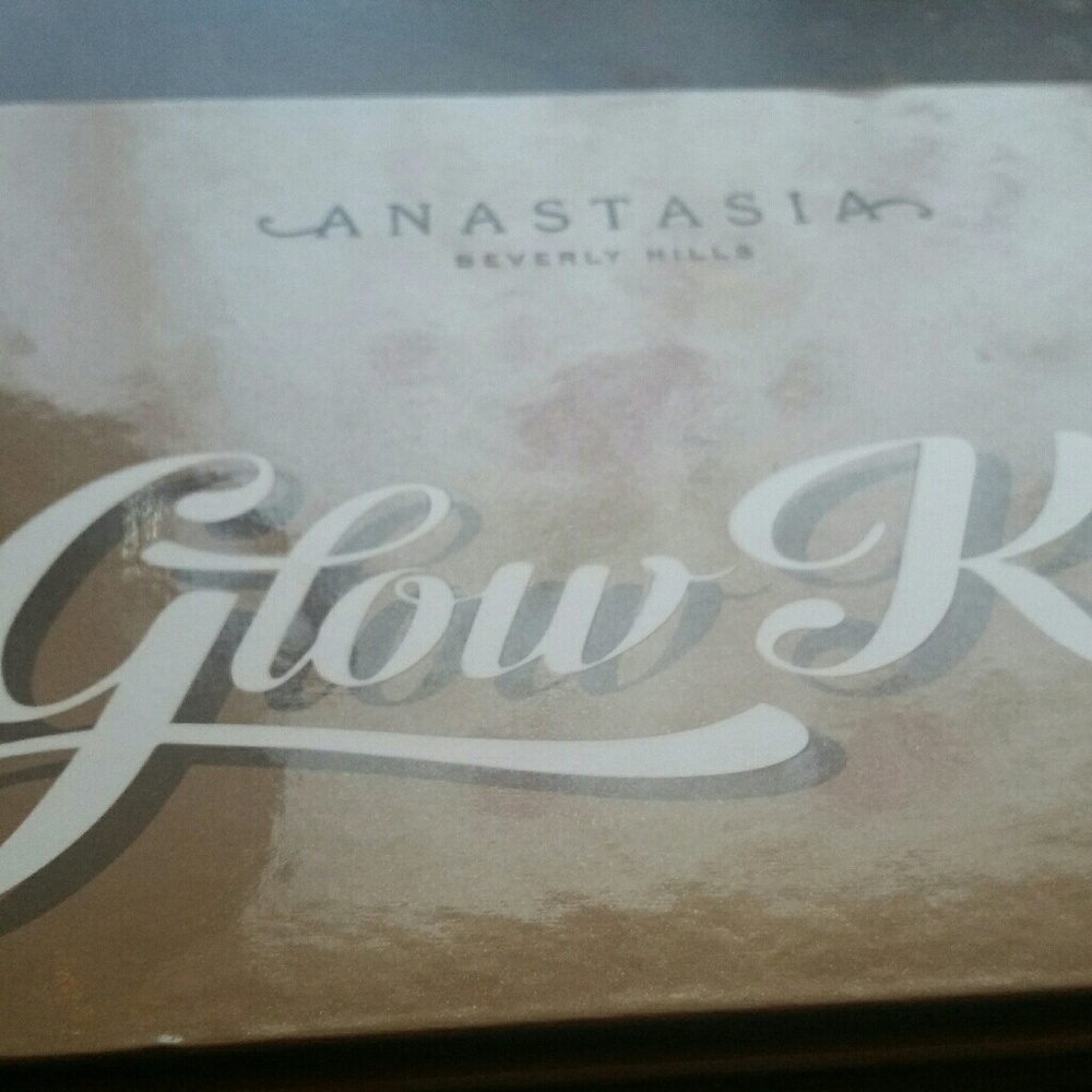 Anastasia Beverly Hills Glow Kit
