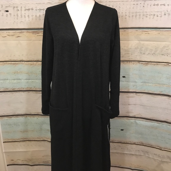 LuLaRoe Sweaters - LuLaRoe solid black Sarah size medium new with tag