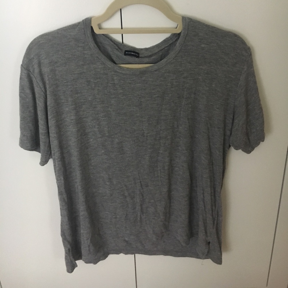 grey t-shirt