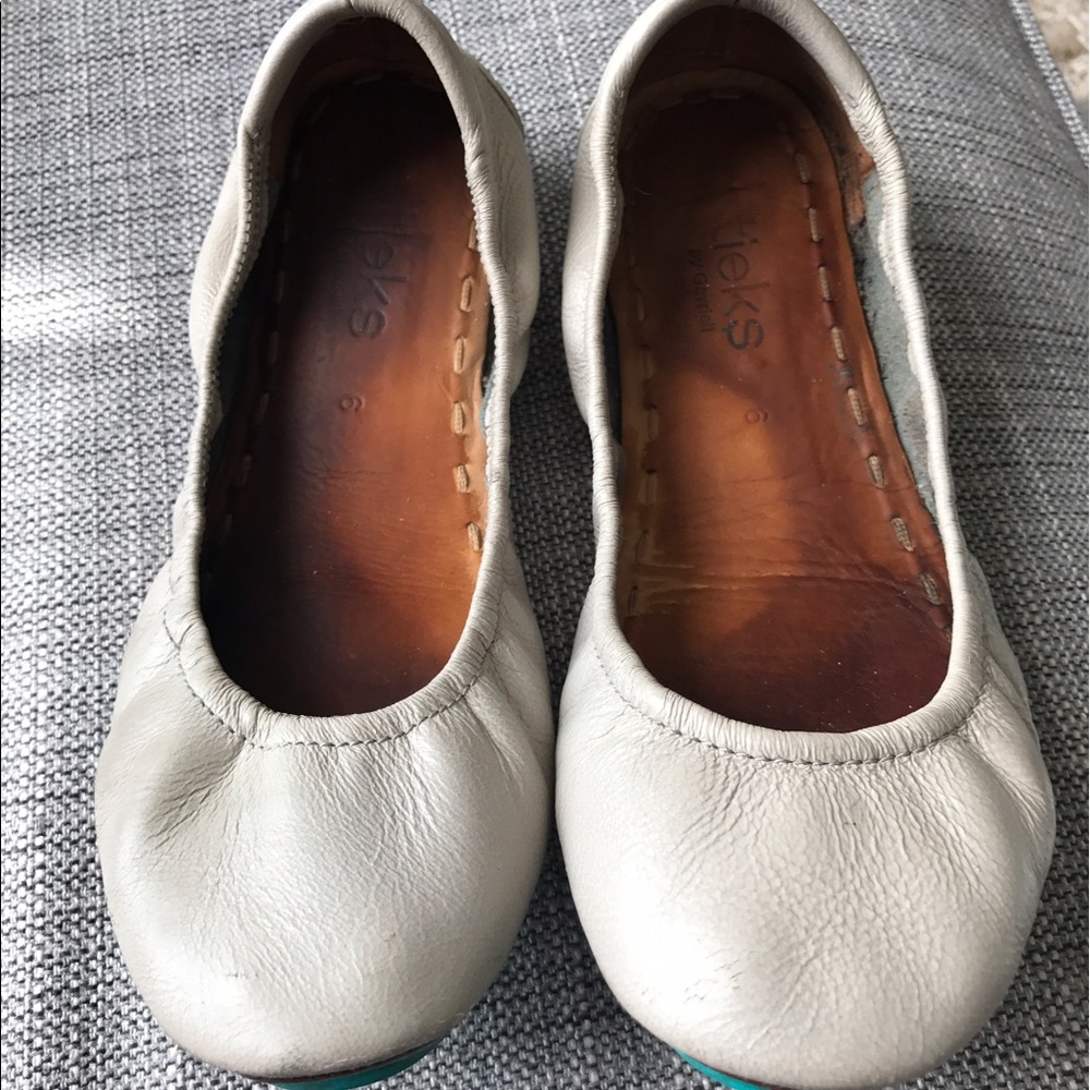Feather Gray Tieks Size 6