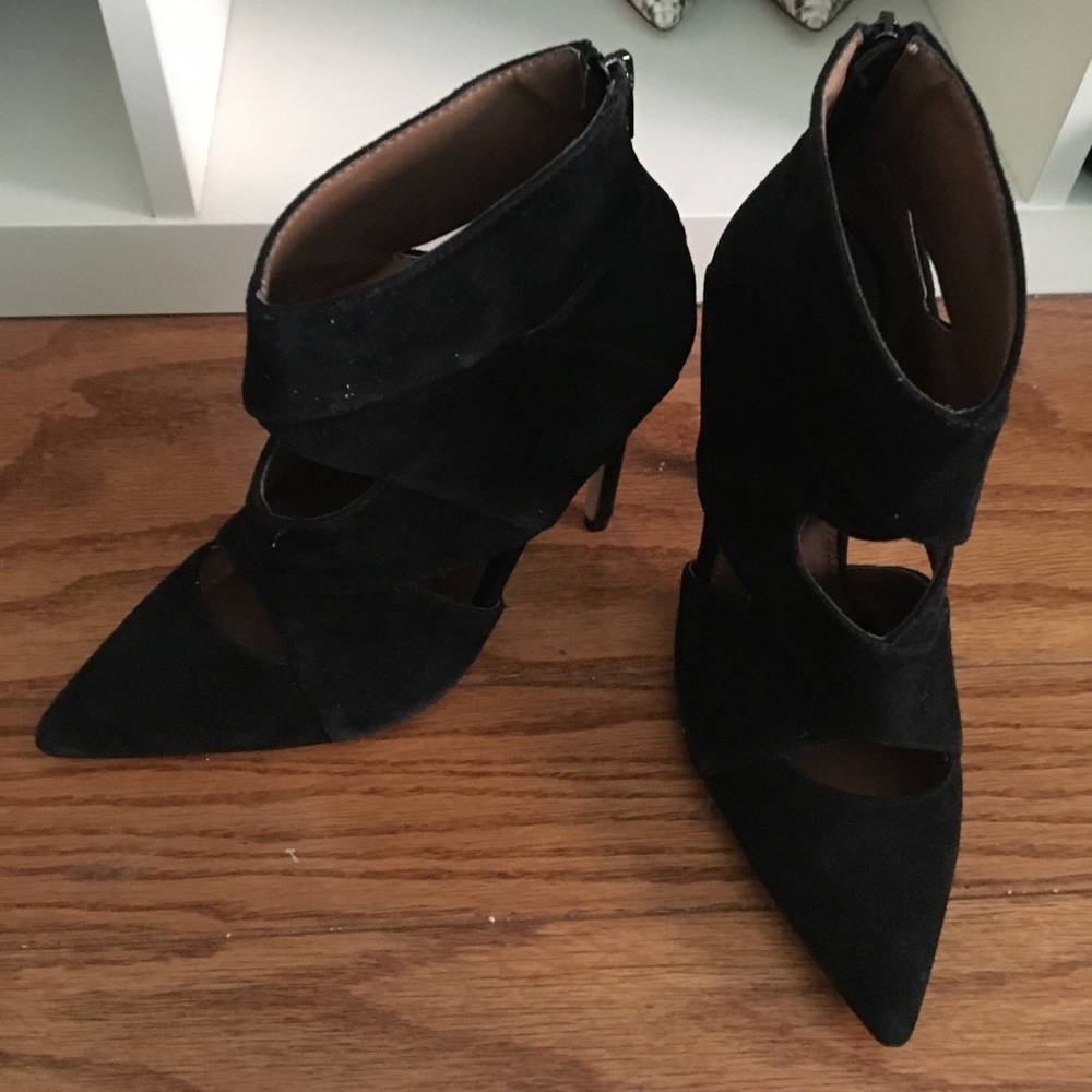 Steven Madden Black Heels