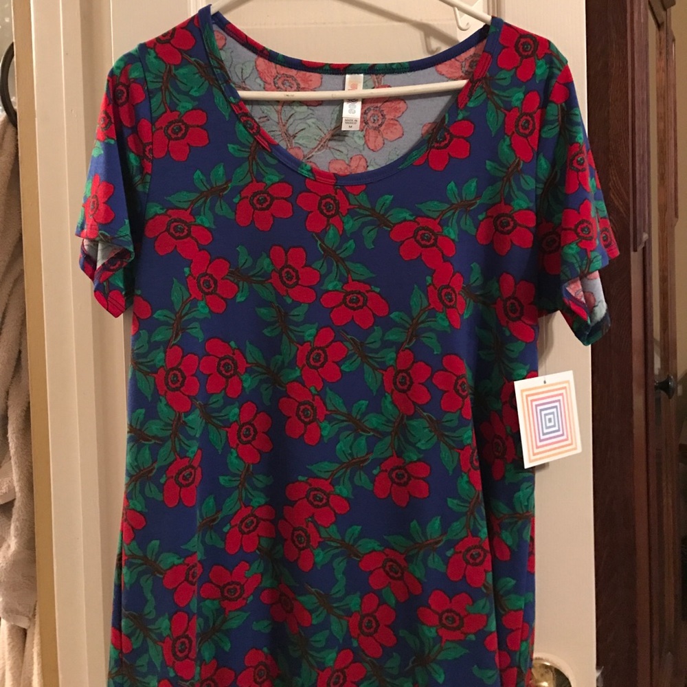 NWT LuLaRoe Classic T