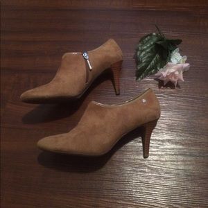 Calvin Klein Suede Leather ankle heels Size 10M