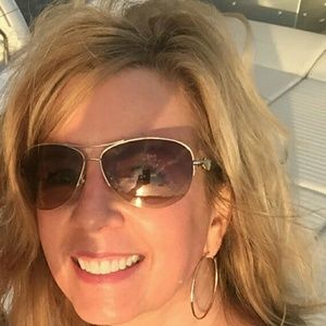 Meet your Posher, Michele